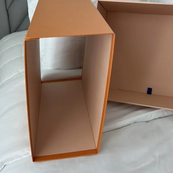 Large Louis Vuitton Empty Box - Picture 7 of 8